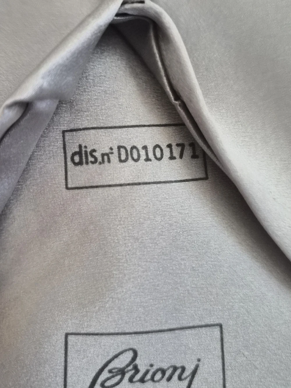 Luxury Brioni Italy 100% Silk Silver Gray Designer Necktie Mens Classic Elegant